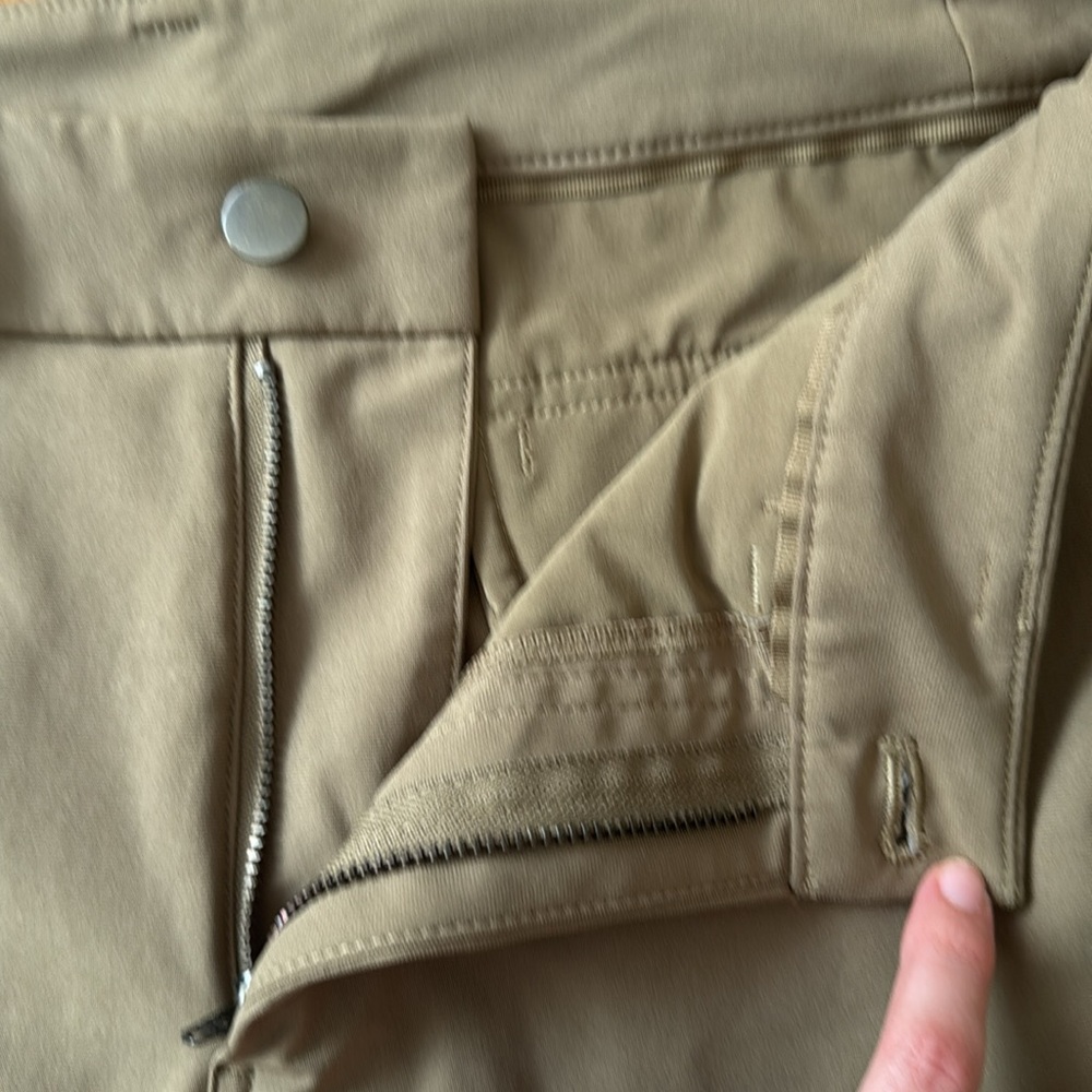 Lululemon The Works Short 11" Warpstreme in “Artifact” (Size 30) - Picture 9 of 10